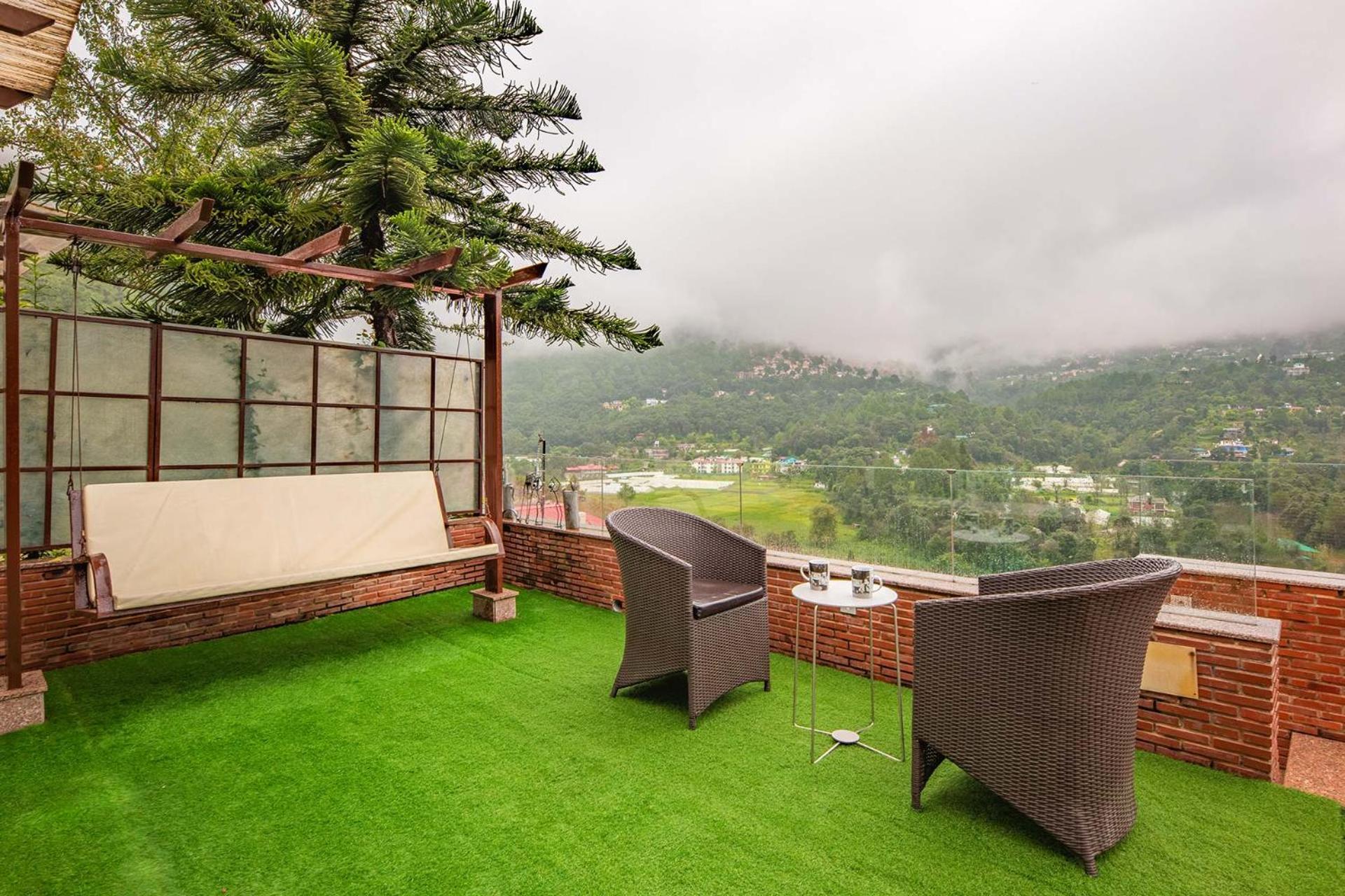 Stayvista At Oberoi'S Chalet Bhīm Tāl Dış mekan fotoğraf